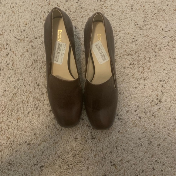 Enzo Angiolini NWT Size 9 Heals - Picture 7 of 7